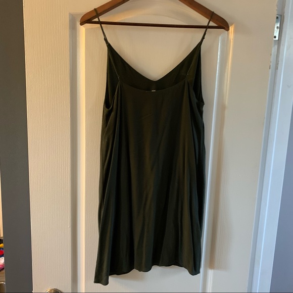 Wilfred Vivienne Slip Dress - dark olive green- size small - Picture 4 of 9